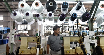 人民日?qǐng)?bào)評(píng)論員：歷史不能選擇，現(xiàn)在可以把握，未來(lái)可以開(kāi)創(chuàng)