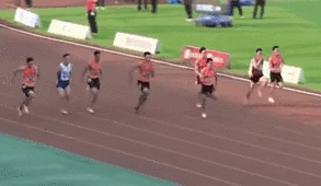 9秒98！蘇炳添創(chuàng)國內(nèi)男子百米最佳戰(zhàn)績