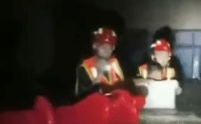 整理箱變小船 小朋友，消防員叔叔來(lái)了！