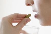 【健康解碼】說明書上這么多副作用 這藥我還吃不吃？