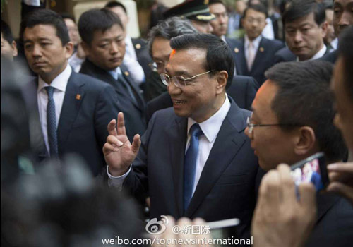 李克強(qiáng)：在非中企了解當(dāng)?shù)匚幕拍茉「?。圖片來源：&ldquo;新國際&rdquo;微博。