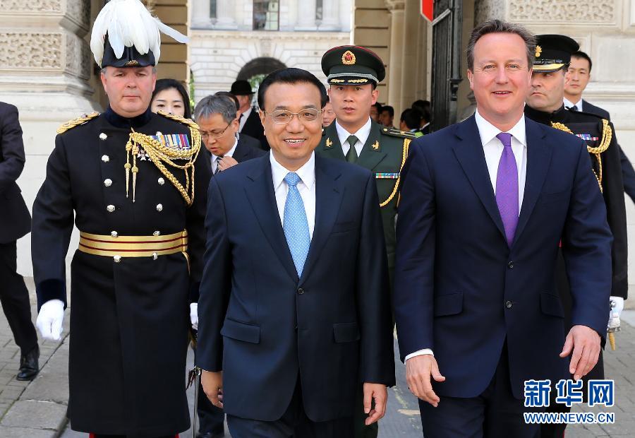 6月17日，中國國務院總理李克強在倫敦唐寧街10號首相府同英國首相卡梅倫舉行中英總理年度會晤。新華社記者 龐興雷 攝