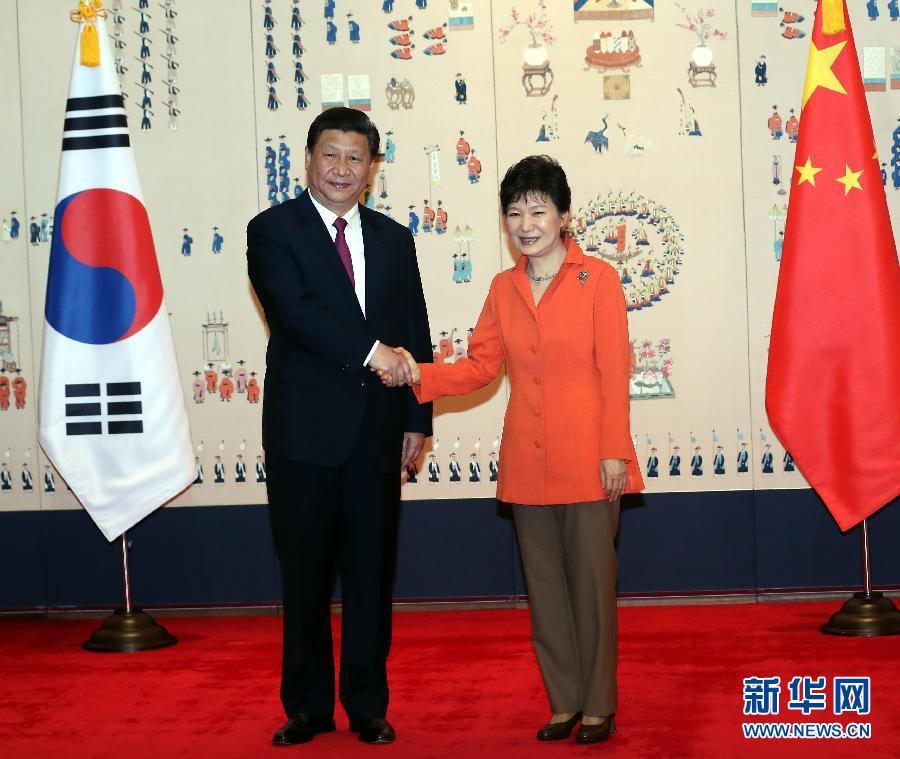 7月3日，國家主席習近平在首爾同韓國總統(tǒng)樸槿惠舉行會談。新華社記者 蘭紅光 攝