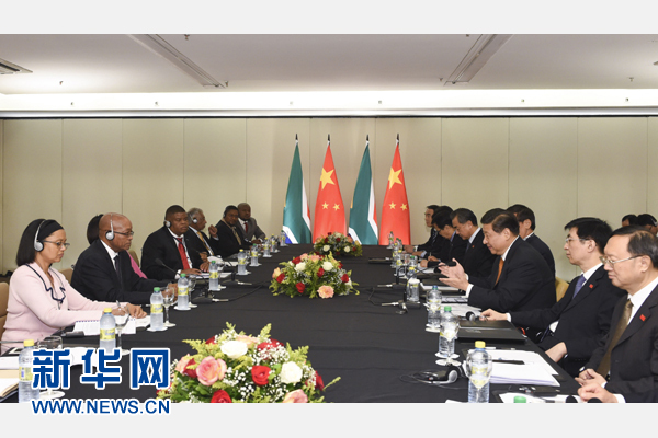 7月14日，國家主席習(xí)近平在巴西福塔萊薩會(huì)見南非總統(tǒng)祖馬。新華社記者 李學(xué)仁 攝