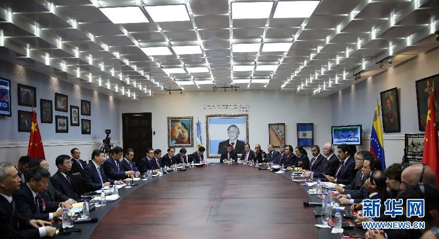 當(dāng)?shù)貢r(shí)間7月20日，國家主席習(xí)近平在加拉加斯同委內(nèi)瑞拉總統(tǒng)馬杜羅舉行會(huì)談。 新華社記者蘭紅光攝 
