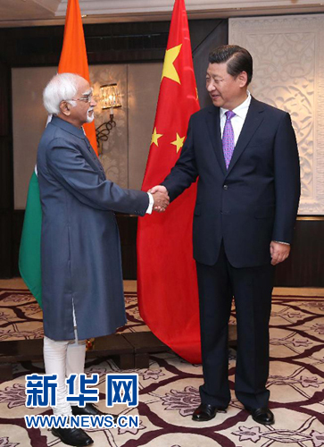 9月18日，國家主席習(xí)近平在新德里會(huì)見印度副總統(tǒng)兼聯(lián)邦院議長安薩里。 新華社記者 龐興雷 攝