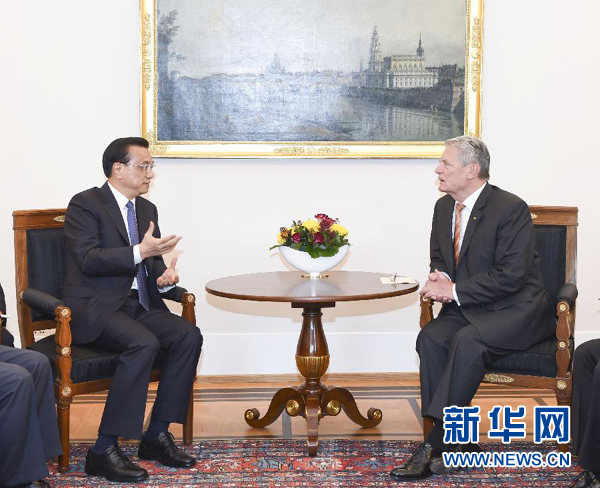 10月10日，國務(wù)院總理李克強(qiáng)在柏林會見德國總統(tǒng)高克。 新華社記者李學(xué)仁 攝