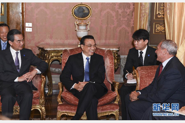 10月15日，中國(guó)國(guó)務(wù)院總理李克強(qiáng)在羅馬會(huì)見(jiàn)意大利參議長(zhǎng)格拉索。 新華社記者謝環(huán)馳攝 