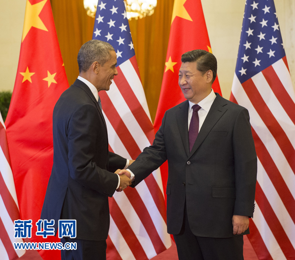 11月12日，國家主席習(xí)近平在北京人民大會(huì)堂舉行歡迎儀式，歡迎美國總統(tǒng)奧巴馬對(duì)中國進(jìn)行國事訪問。 新華社記者 李學(xué)仁 攝