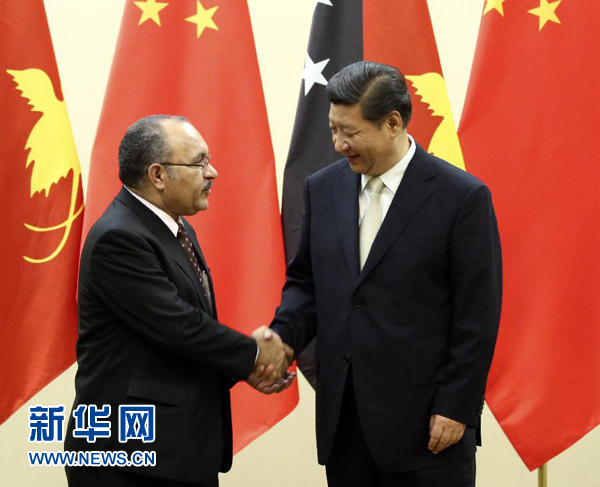 11月22日，國(guó)家主席習(xí)近平在斐濟(jì)楠迪會(huì)見(jiàn)巴布亞新幾內(nèi)亞總理奧尼爾。 新華社記者姚大偉攝 