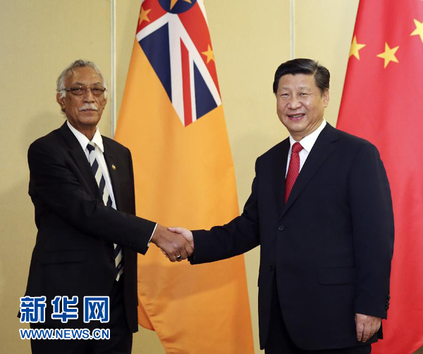 11月22日，國(guó)家主席習(xí)近平在斐濟(jì)楠迪會(huì)見(jiàn)紐?？偫硭?。新華社記者姚大偉攝 