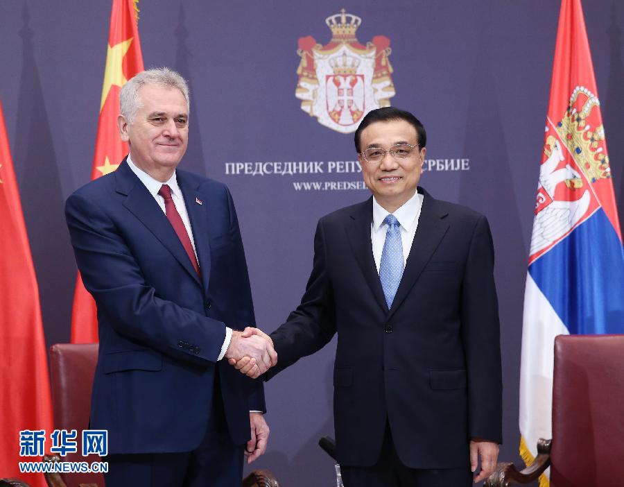 12月18日，中國國務院總理李克強在貝爾格萊德會見塞爾維亞總統(tǒng)尼科利奇。 新華社記者姚大偉攝