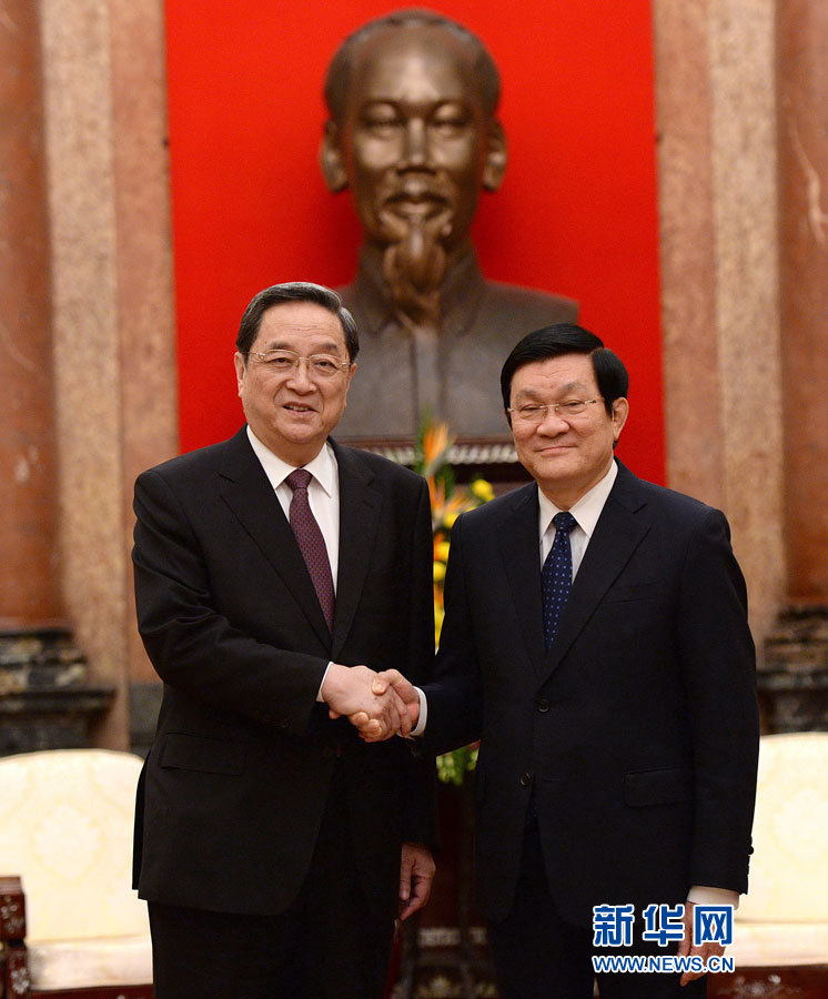 12月25日至27日，中共中央政治局常委、全國政協(xié)主席俞正聲對(duì)越南進(jìn)行正式訪問。這是12月26日，俞正聲在河內(nèi)會(huì)見越南國家主席張晉創(chuàng)。 新華社記者馬占成攝