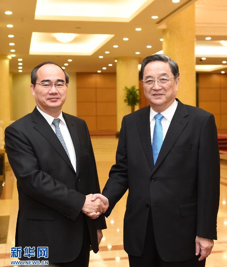 12月25日至27日，中共中央政治局常委、全國政協(xié)主席俞正聲對(duì)越南進(jìn)行正式訪問。這是12月26日，俞正聲在河內(nèi)與越南祖國陣線主席阮善仁舉行會(huì)談。 新華社記者劉建生攝