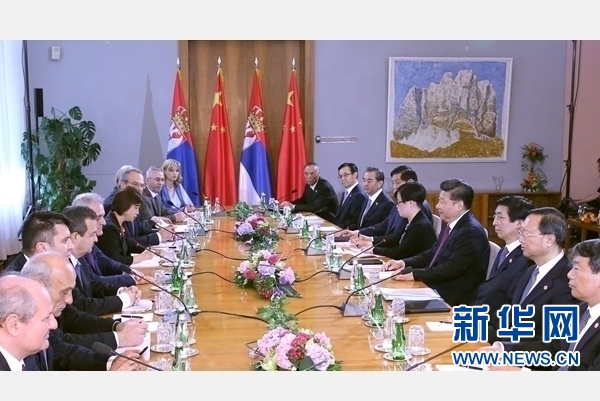 6月18日，國(guó)家主席習(xí)近平在貝爾格萊德同塞爾維亞總統(tǒng)尼科利奇舉行會(huì)談。 新華社記者 馬占成 攝