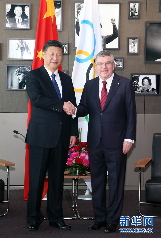 1月18日，國家主席習(xí)近平在瑞士洛桑國際奧林匹克博物館會見國際奧林匹克委員會主席巴赫。 新華社記者 姚大偉 攝