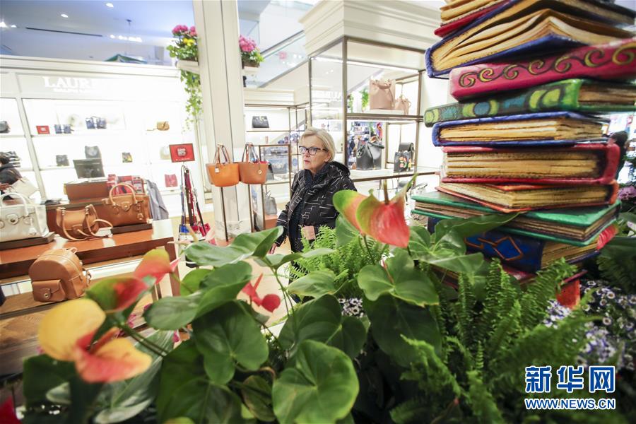 （國(guó)際）（2）紐約：&ldquo;春日童話(huà)&rdquo;花展亮相梅西百貨