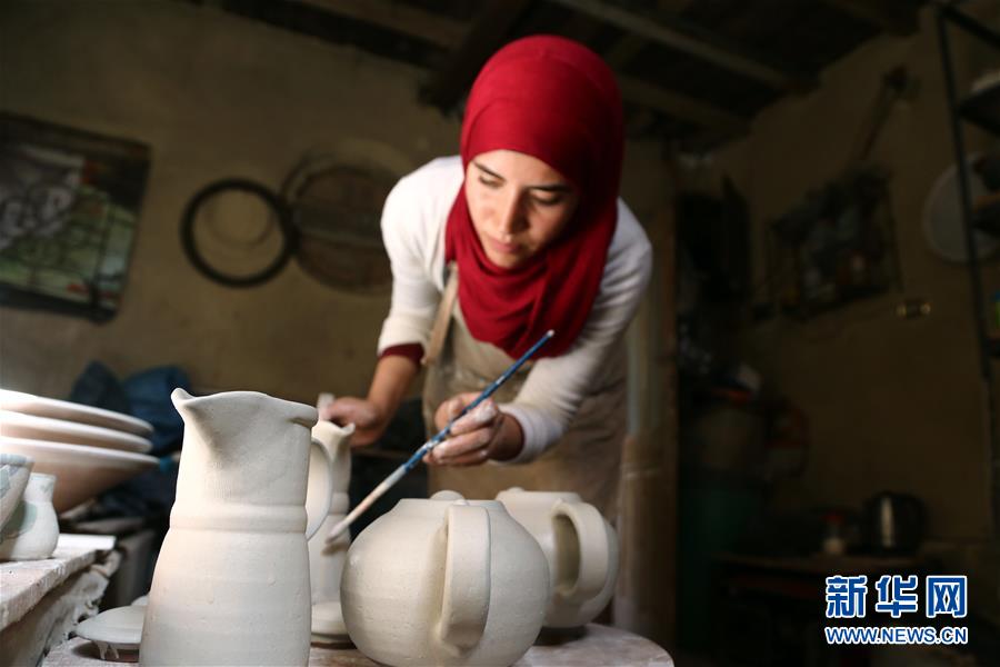 （國際&middot;圖文互動）（3）通訊：埃及傳統(tǒng)陶藝村煥發(fā)現代魅力