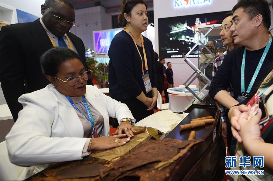 （新華全媒頭條&middot;圖文互動(dòng)）（8）共享中國(guó)機(jī)遇 共創(chuàng)美好未來(lái)&mdash;&mdash;聆聽首屆中國(guó)國(guó)際進(jìn)口博覽會(huì)上的開放發(fā)展奏鳴曲  