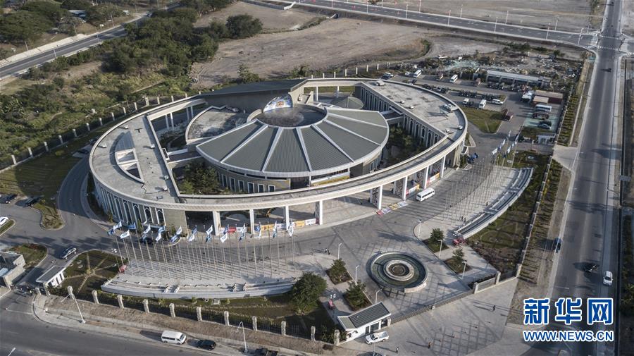 （新華全媒頭條&middot;圖文互動）（3）特稿：深化周邊友好　共促亞太繁榮&mdash;&mdash;寫在習(xí)近平主席出席亞太經(jīng)合組織第二十六次領(lǐng)導(dǎo)人非正式會議，對巴布亞新幾內(nèi)亞、文萊和菲律賓進行國事訪問并在巴新同建交太平洋島國領(lǐng)導(dǎo)人會晤之際