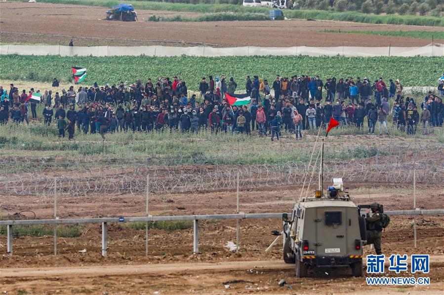 (國(guó)際)(3)巴勒斯坦紀(jì)念“回歸大游行”一周年 與以軍沖突又致2名巴人死亡