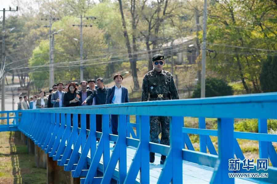 (國際·圖文互動(dòng))(2)通訊:“我們會(huì)與朝方士兵互道早安”——板門店會(huì)晤一周年再訪“半島和平新起點(diǎn)”