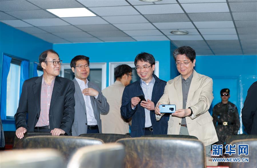 (國際·圖文互動(dòng))(3)通訊:“我們會(huì)與朝方士兵互道早安”——板門店會(huì)晤一周年再訪“半島和平新起點(diǎn)”