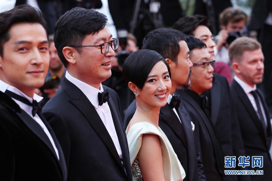 (國(guó)際)(1)戛納電影節(jié):中國(guó)影片《南方車(chē)站的聚會(huì)》首映
