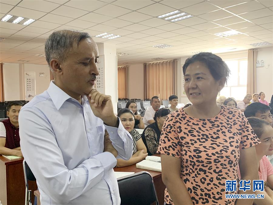 （圖文互動）（2）多國駐華使節(jié)參訪新疆：中國反恐、去極端化經(jīng)驗值得學習借鑒