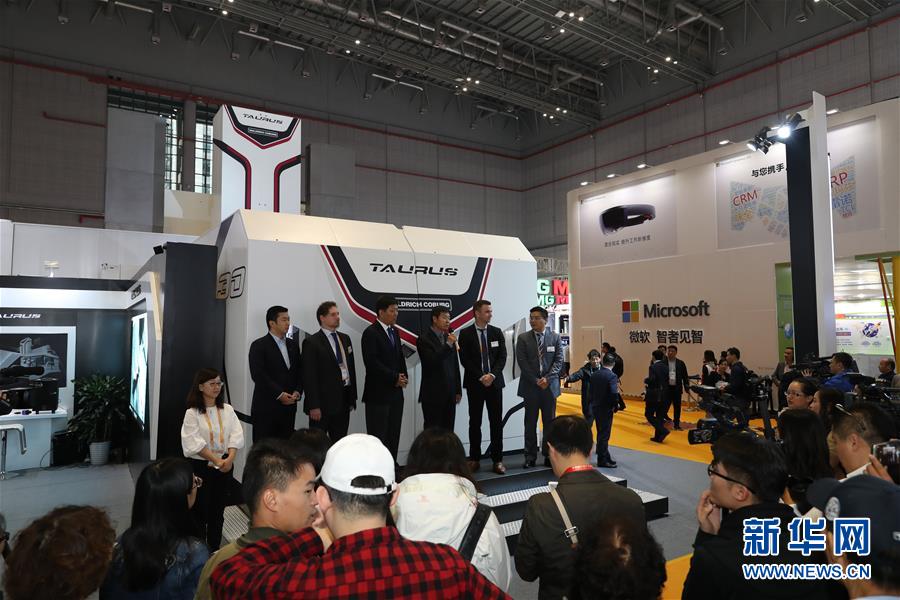 (新華全媒頭條·第二屆進(jìn)博會(huì)·圖文互動(dòng))(12)進(jìn)博之光輝耀世界 ——寫在第二屆中國(guó)國(guó)際進(jìn)口博覽會(huì)開(kāi)幕之際