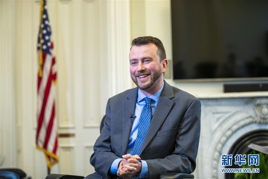 (國際·圖文互動(dòng))(1)專訪:肯塔基州期待引領(lǐng)中美地方合作潮流——訪肯塔基州商貿(mào)廳官員