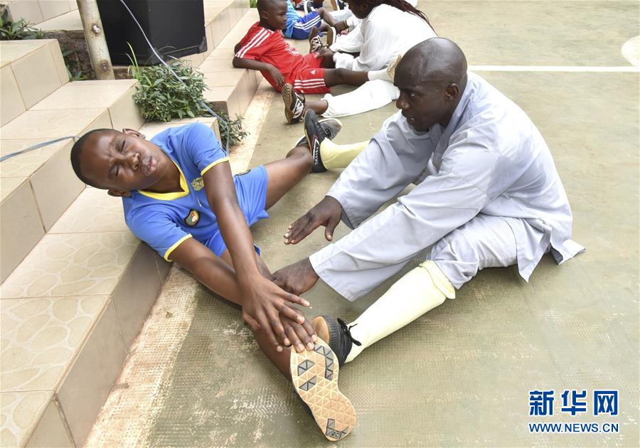 （國際&middot;圖文互動）（8）通訊：&ldquo;我也曾混跡街頭，終于靠習武自立&rdquo;&mdash;&mdash;喀麥隆人姆巴的武術(shù)情緣