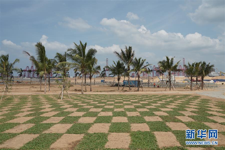 （國際&middot;圖文互動）（2）通訊：春節(jié)，&ldquo;是工期而不是假期&rdquo;&mdash;&mdash;記科倫坡港口城的中國建設者