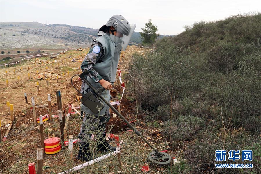 （國(guó)際&middot;圖文互動(dòng)）（2）通訊：&ldquo;中國(guó)軍人掃雷一如既往專業(yè)和敬業(yè)！&rdquo;&mdash;&mdash;記中國(guó)赴黎維和部隊(duì)完成&ldquo;藍(lán)線&rdquo;3個(gè)雷場(chǎng)清排任務(wù)