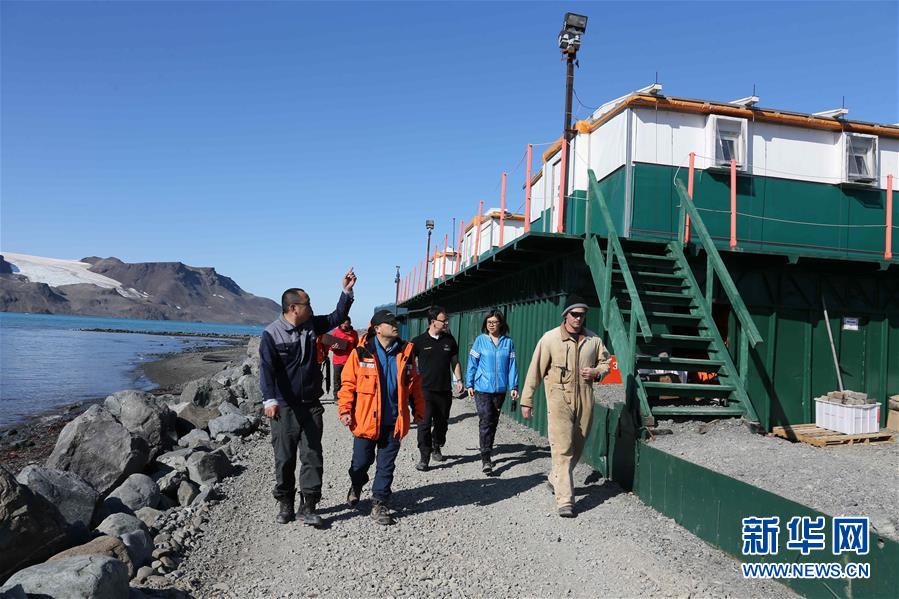 （&ldquo;雪龍&rdquo;探南極&middot;圖文互動(dòng)）（3）中國(guó)南極考察隊(duì)拜訪巴西費(fèi)拉茲站