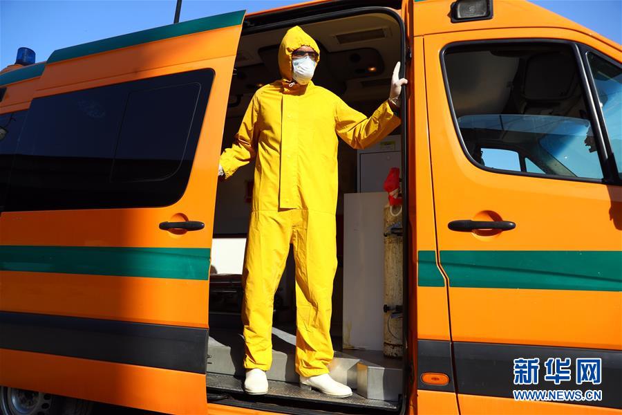 （國際疫情&middot;圖文互動）（1）通訊：埃及救護車?yán)锏?ldquo;逆行者&rdquo;