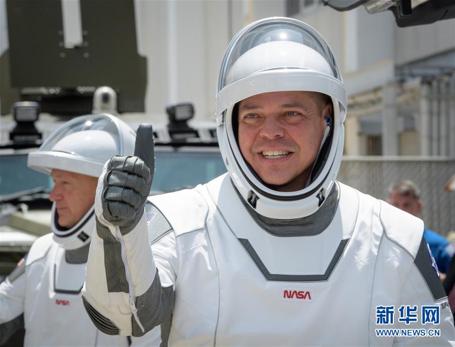 (國(guó)際)(6)美國(guó)“龍”飛船首次載人試飛