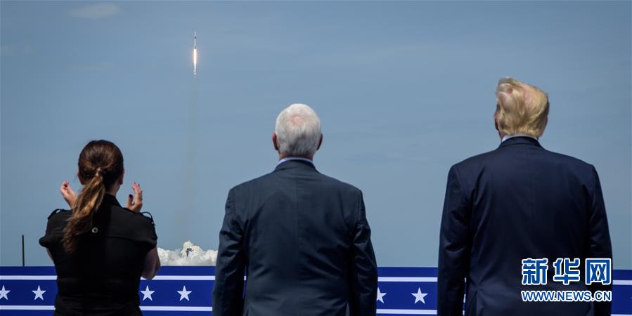 (國(guó)際)(8)美國(guó)“龍”飛船首次載人試飛