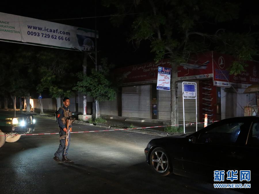 (國際)(1)阿富汗首都發(fā)生自殺式襲擊致2死2傷