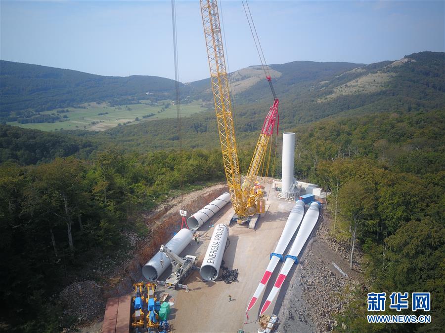 (國際·圖文互動)(1)通訊:與天氣和疫情“賽跑”——中企全力推進克羅地亞風(fēng)電項目