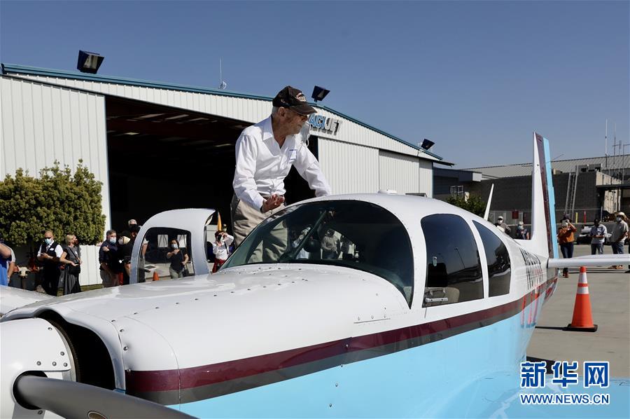 （國際&middot;圖文互動(dòng)）（9）&ldquo;飛虎隊(duì)&rdquo;百歲老兵駕機(jī)重上藍(lán)天