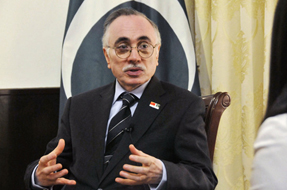 新華網(wǎng)獨(dú)家專(zhuān)訪(fǎng)巴基斯坦駐華大使