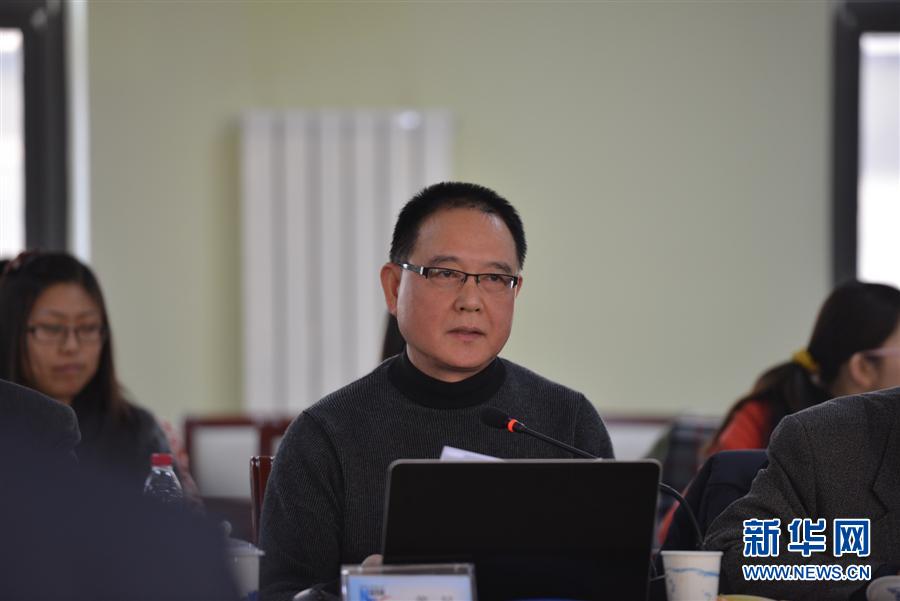 黃星在新華網(wǎng)2012&ldquo;縱論天下&rdquo;國際問題研討會上發(fā)言