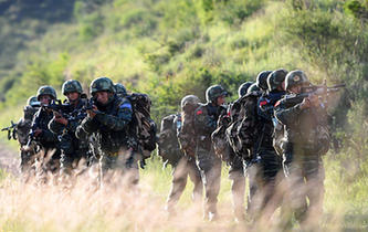 記憶&ldquo;魔鬼周&rdquo;｜看特戰(zhàn)隊員如何突破敵人封鎖線